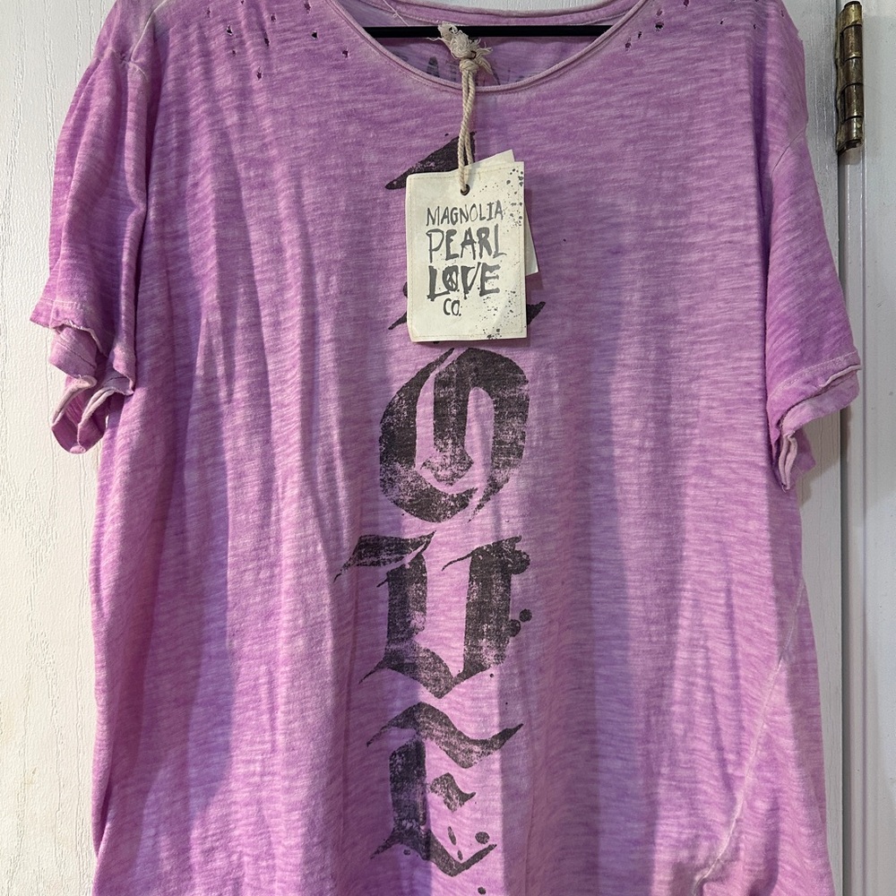Magnolia Pearl Lavender Short Sleeve Graphic Tee with Distressed Black Print